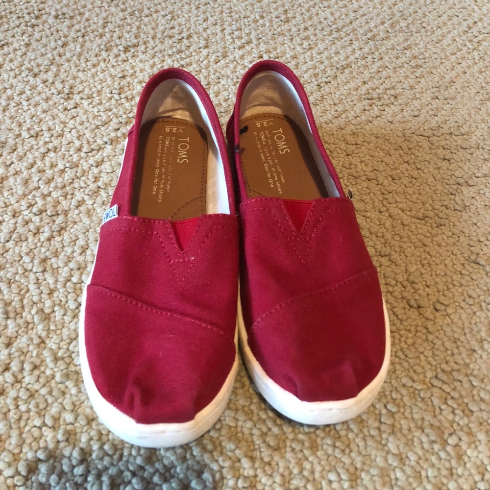 Red TOMS Girls